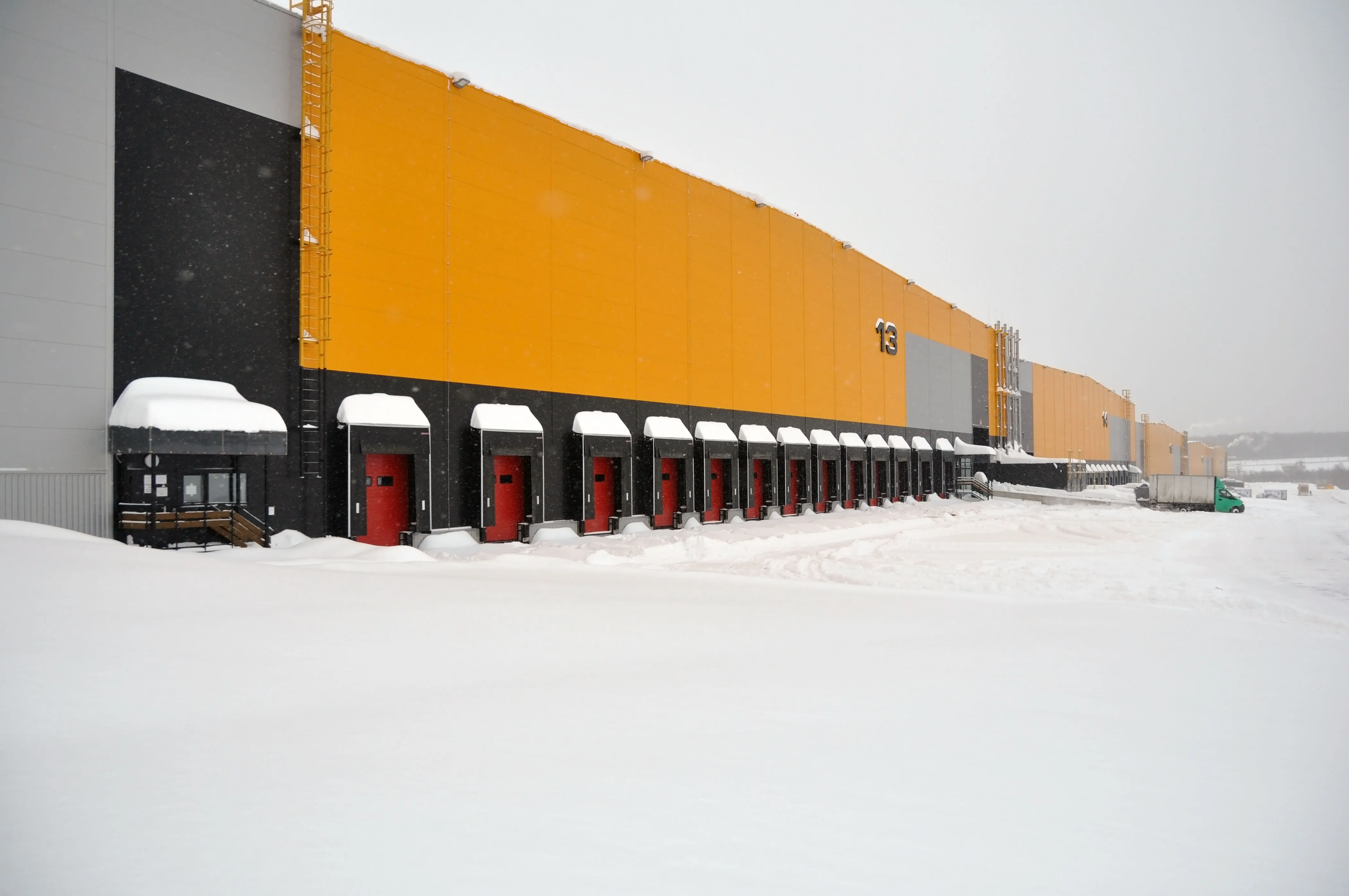 Why You Should Use Peachtree City, GA Self Storage for Your Winter Move